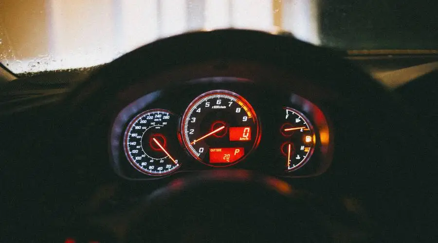 Car dashboard warning lights diagnostic scan mechanical repair assessment professional mechanic