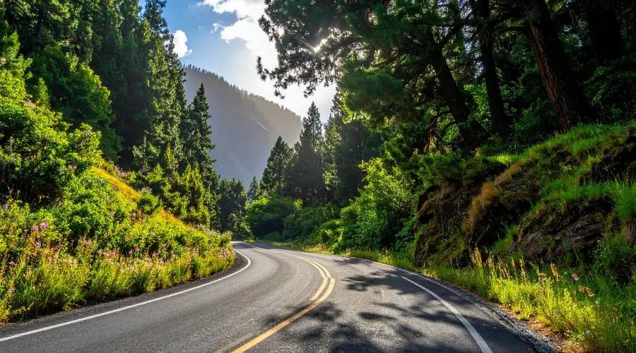Queensland hinterland scenic drive road conditions