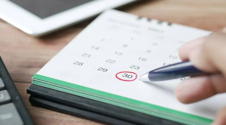 Queensland safety certificate validity calendar showing 2-month period with key dates