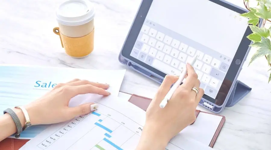 Cost comparison chart logbook service investment versus emergency repair expenses